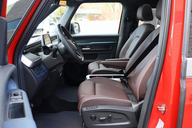 Used 2025 Volkswagen ID. Buzz Pro S Plus image 19