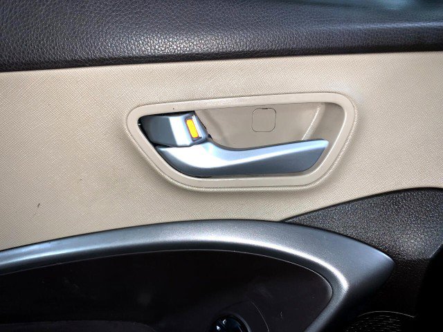 Used 2015 Hyundai Santa Fe Limited image 11