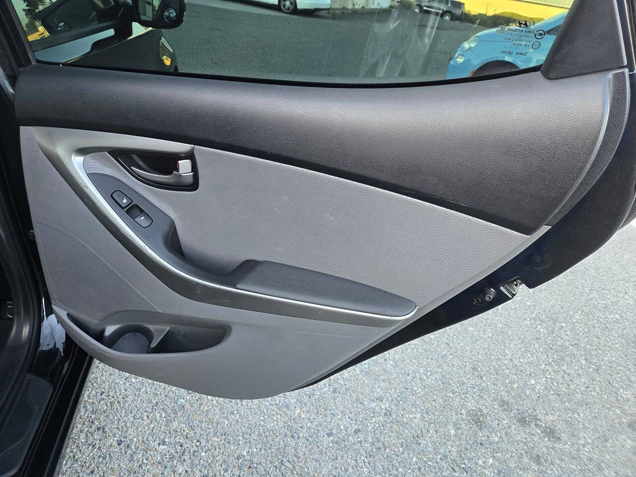 Used 2012 Hyundai Elantra Limited w/ Technology Pkg 5 FWD image 27