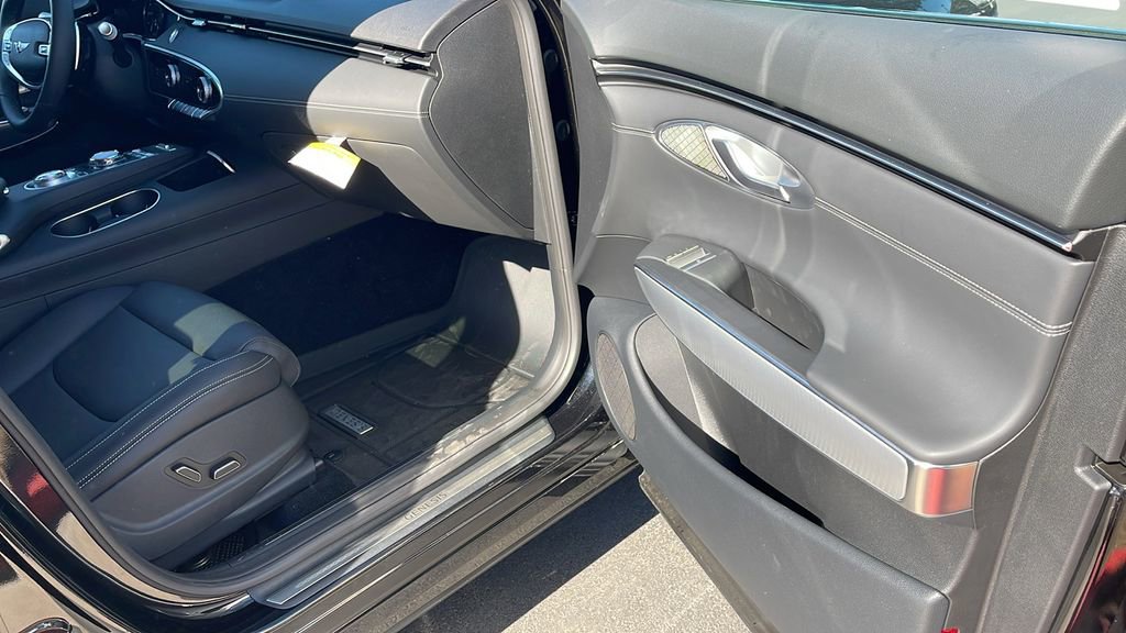 New 2025 Genesis GV70 2.5T w/ Select Package image 35