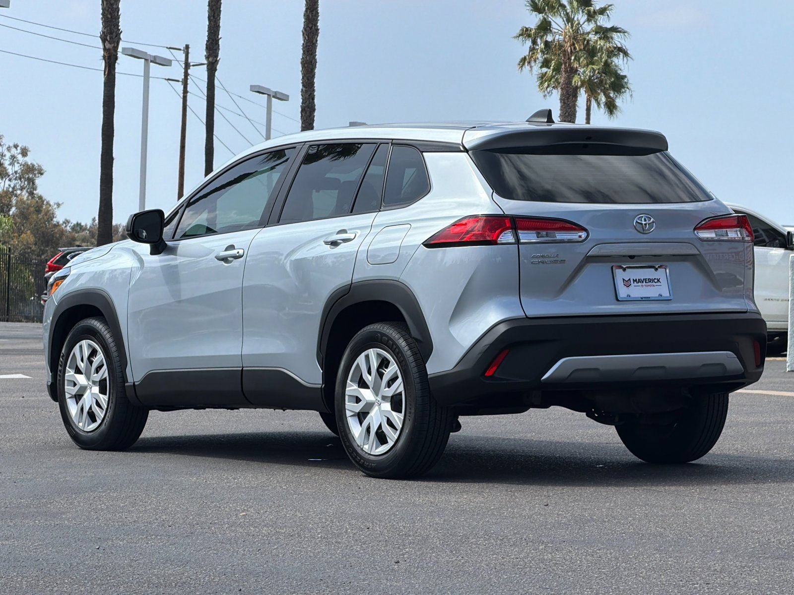 Used 2022 Toyota Corolla Cross L FWD image 3
