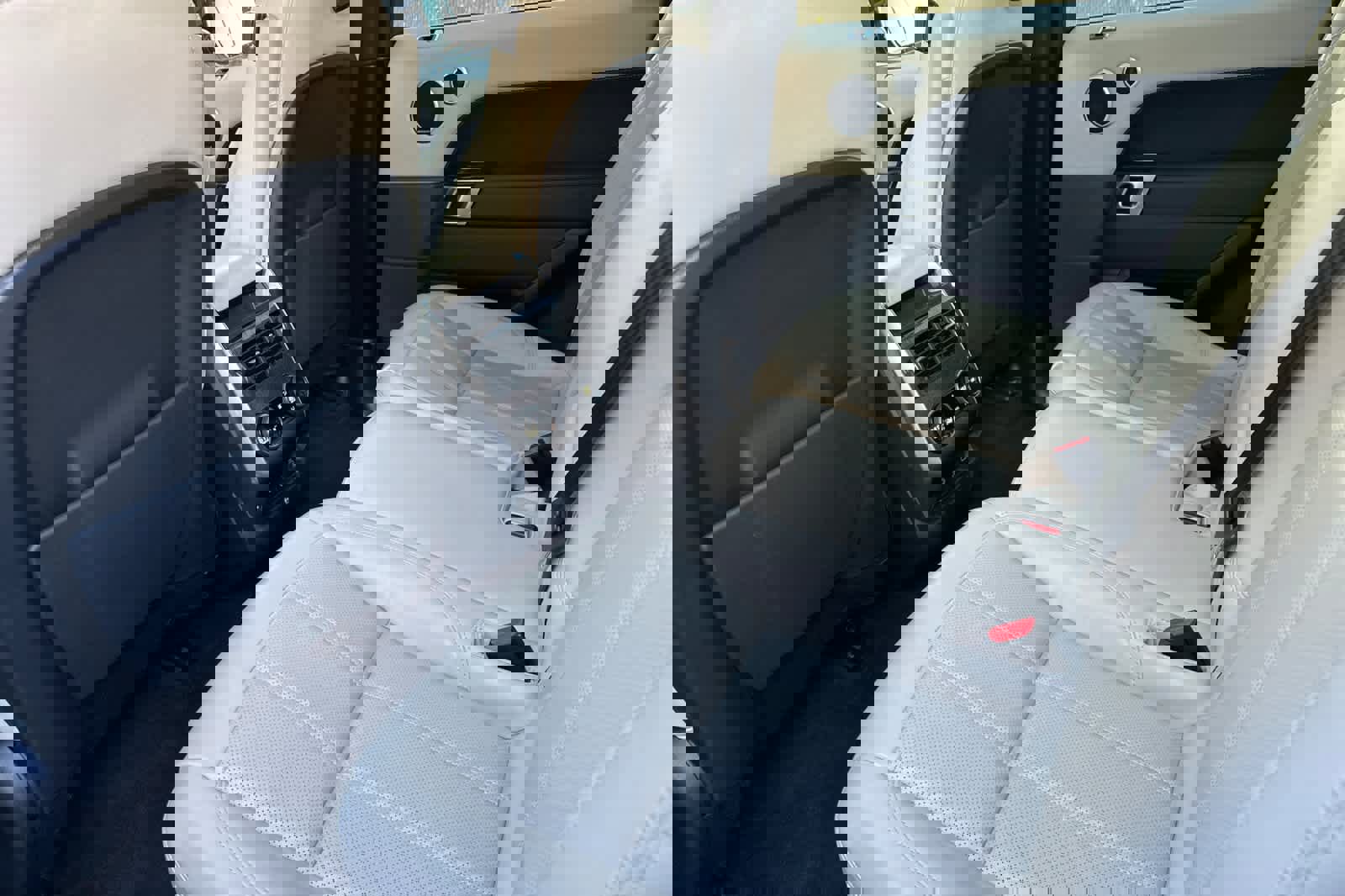 Used 2022 Land Rover Range Rover Sport HSE Silver Edition image 11