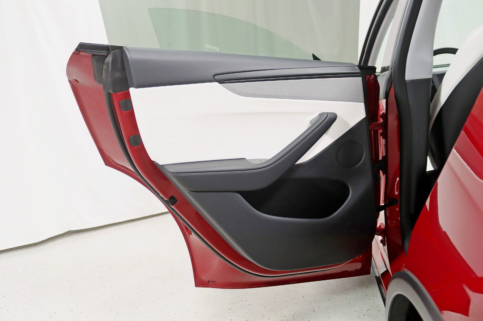 Used 2026 Tesla Model Y AWD image 36