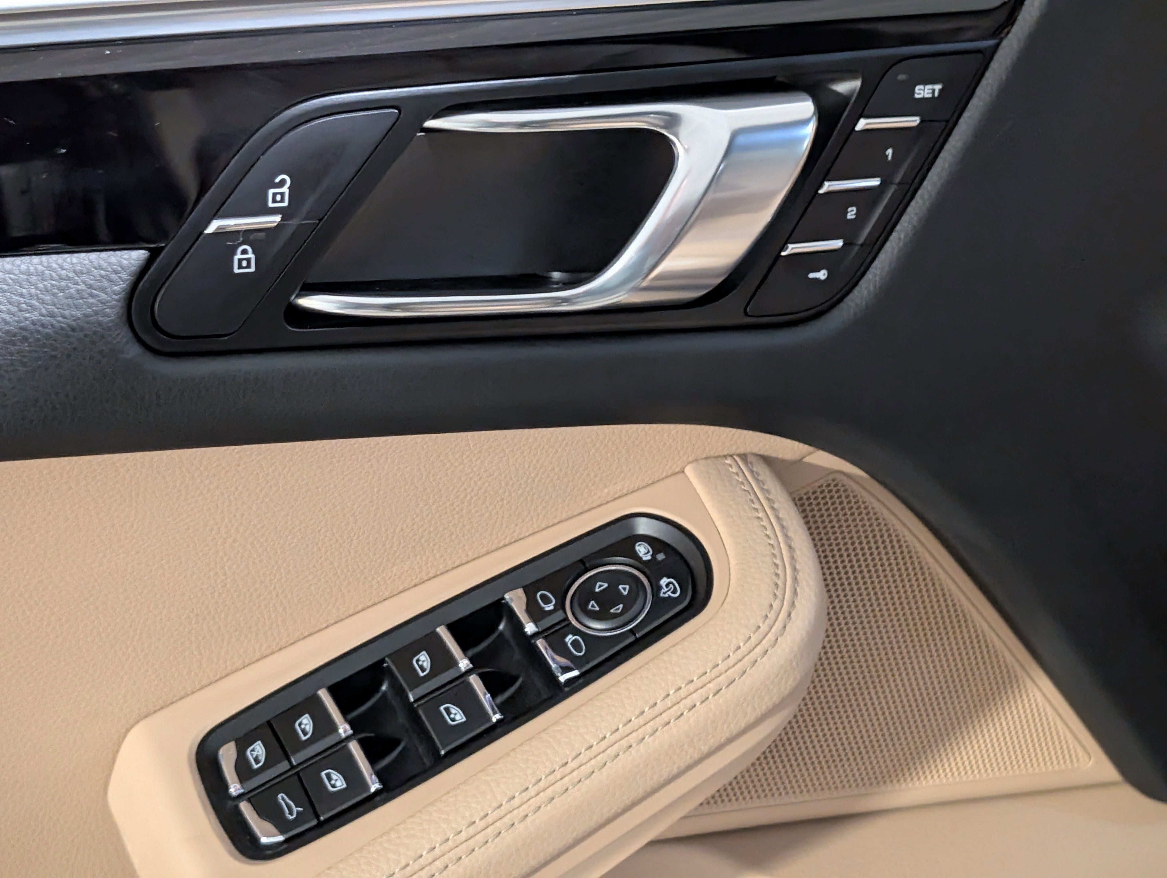 Used 2020 Porsche Macan image 21