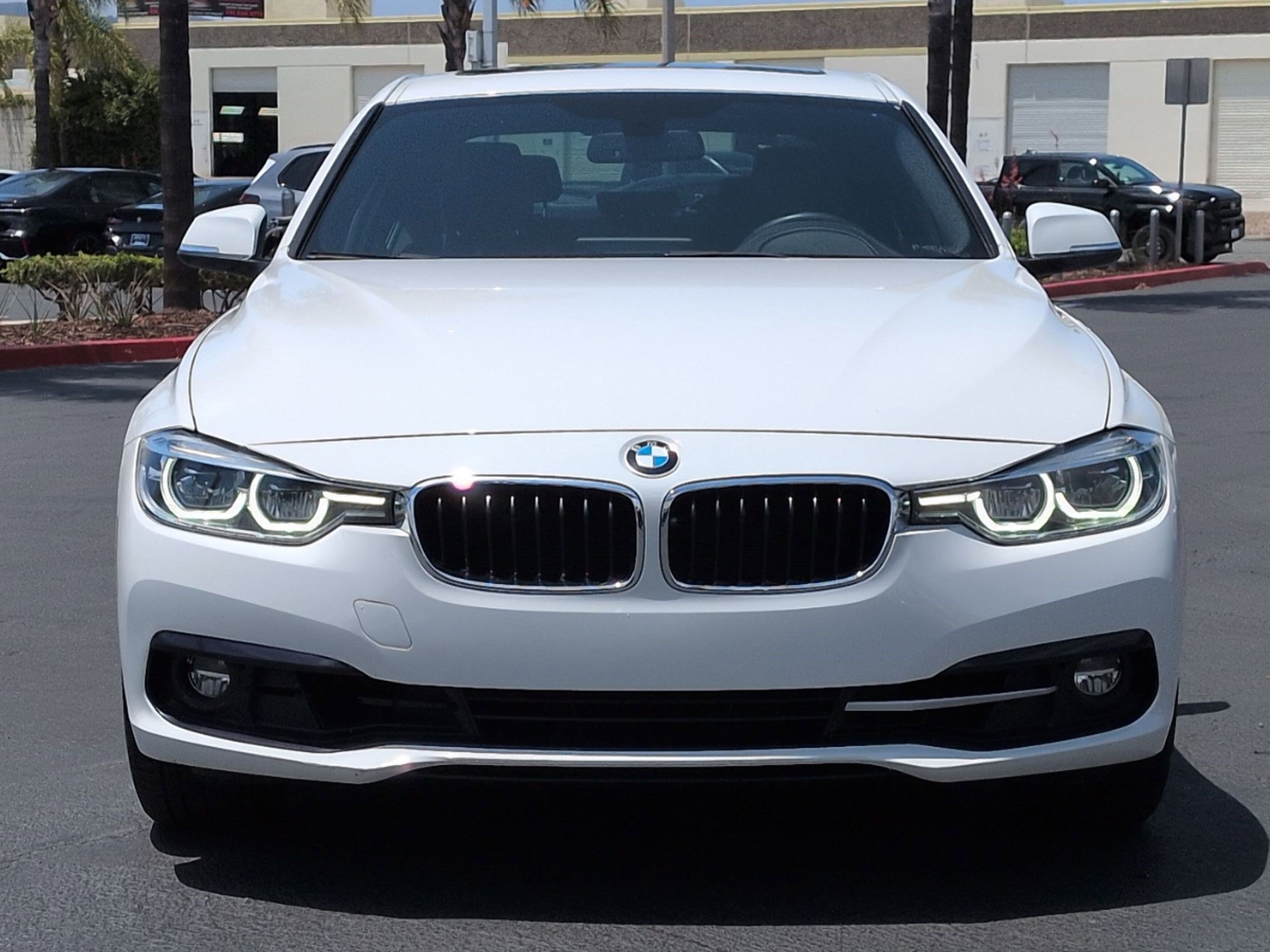 Used 2018 BMW 330i Sedan RWD image 3