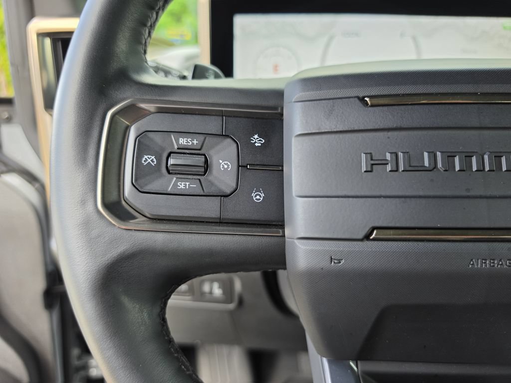 Used 2025 GMC Hummer EV 2X w/ LPO, Dark Essentials Package AWD/4WD image 32
