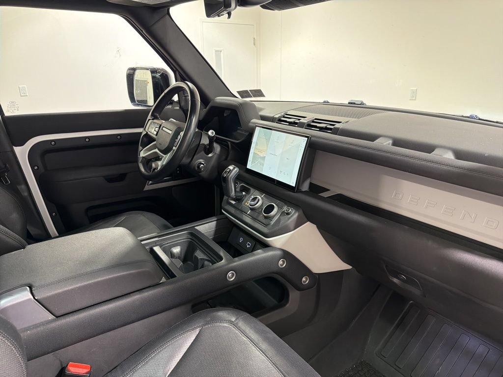 Used 2022 Land Rover Defender 110 X-Dynamic SE AWD/4WD image 24