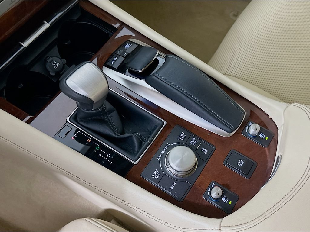 Used 2013 Lexus LS 460 w/ Comfort Pkg RWD image 17