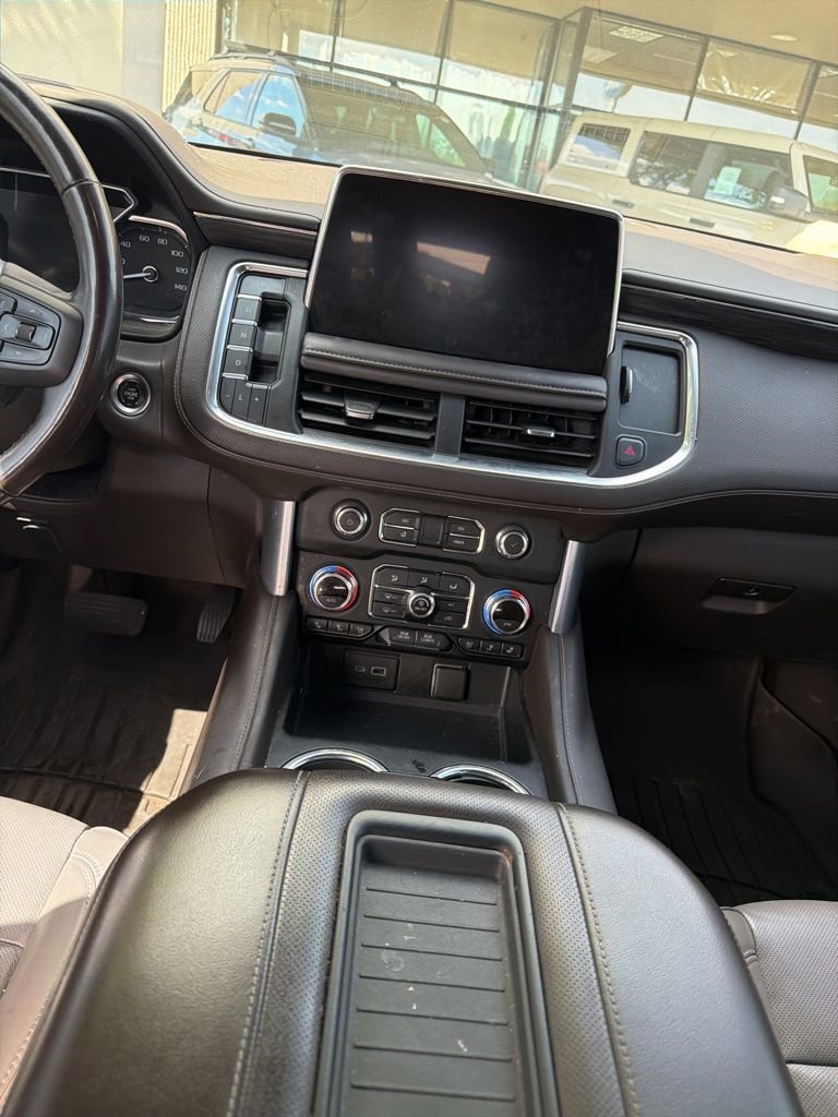 Used 2021 GMC Yukon XL SLT w/ SLT Luxury Plus Package AWD/4WD image 9