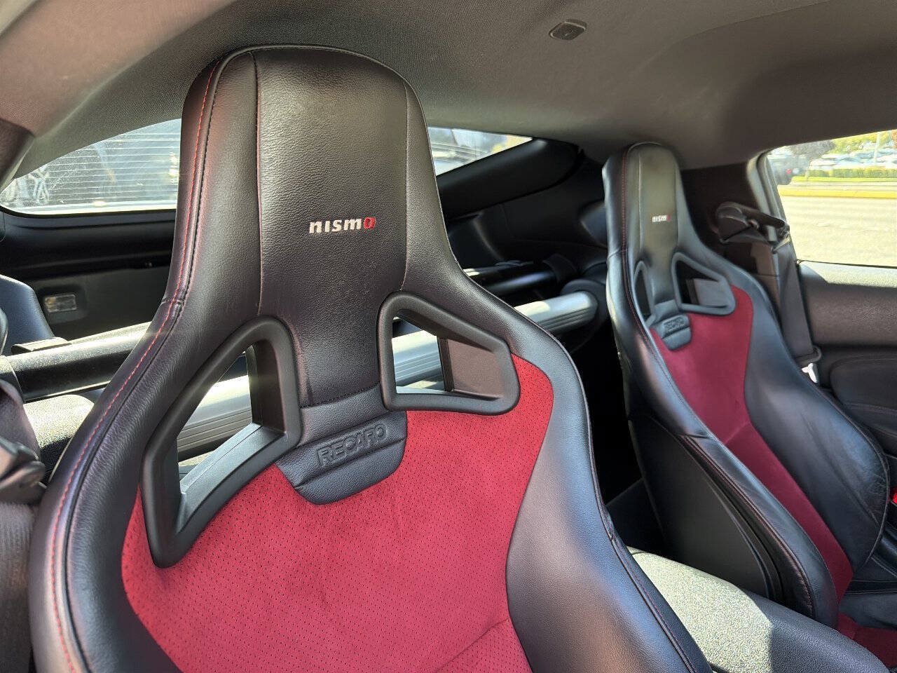 Used 2017 Nissan 370Z NISMO RWD image 18