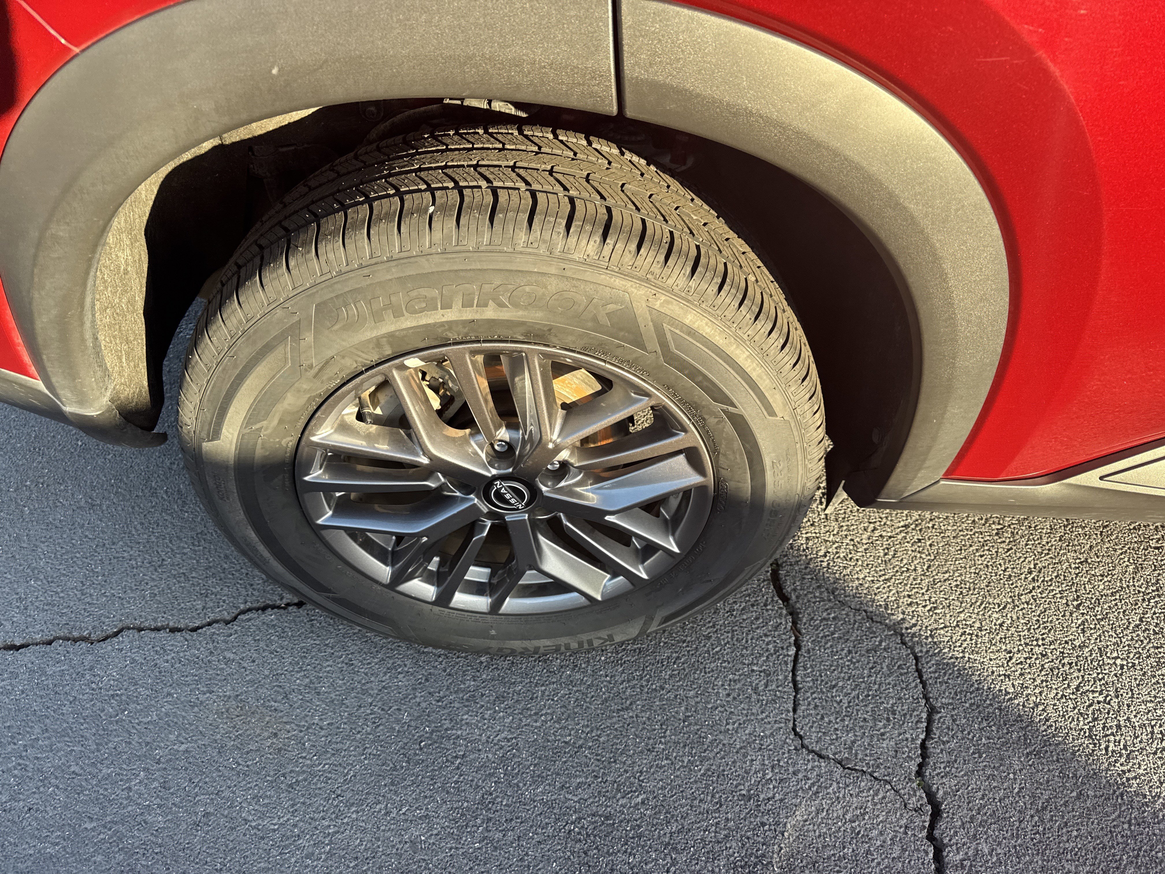 Used 2023 Nissan Rogue S image 11