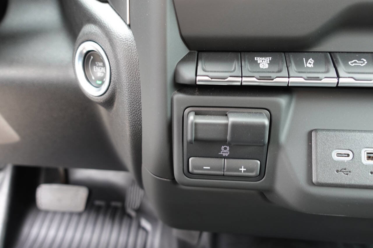 Used 2024 GMC Sierra 2500 Pro w/ Convenience Package image 43