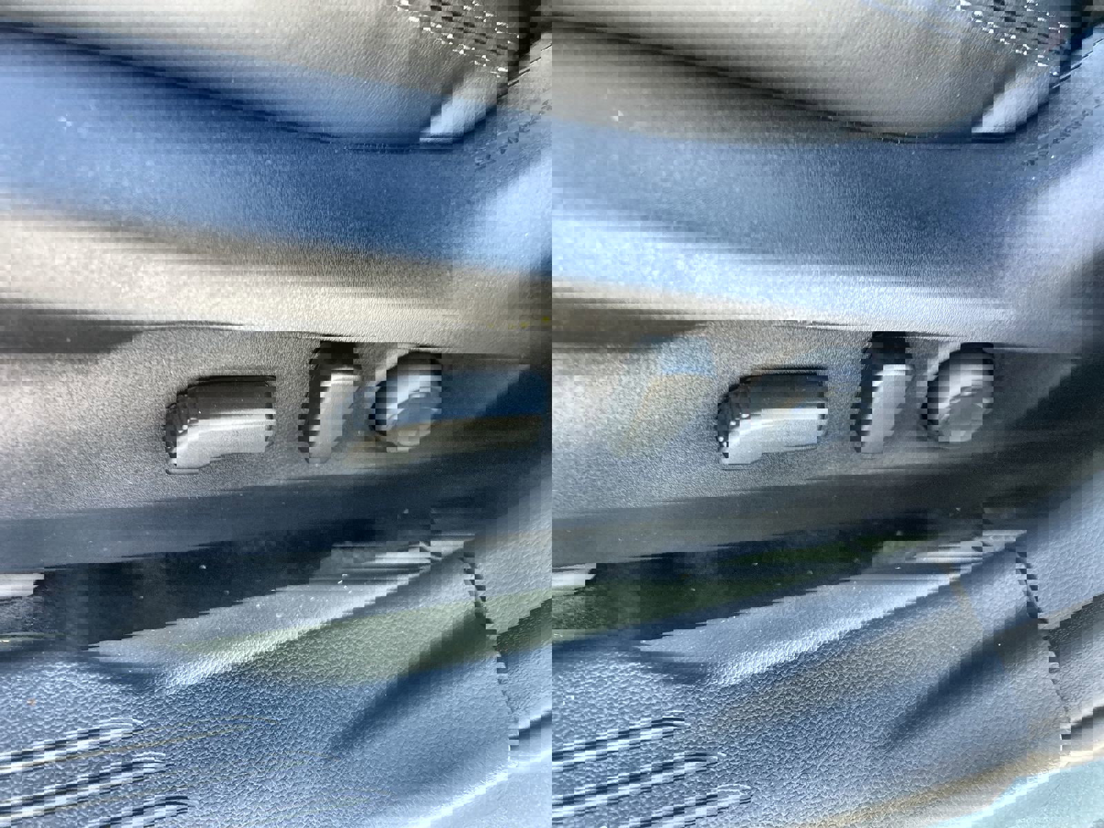 New 2025 Subaru Outback Touring XT image 16