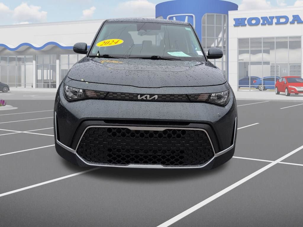 Used 2024 Kia Soul LX w/ Option Group 015 image 2