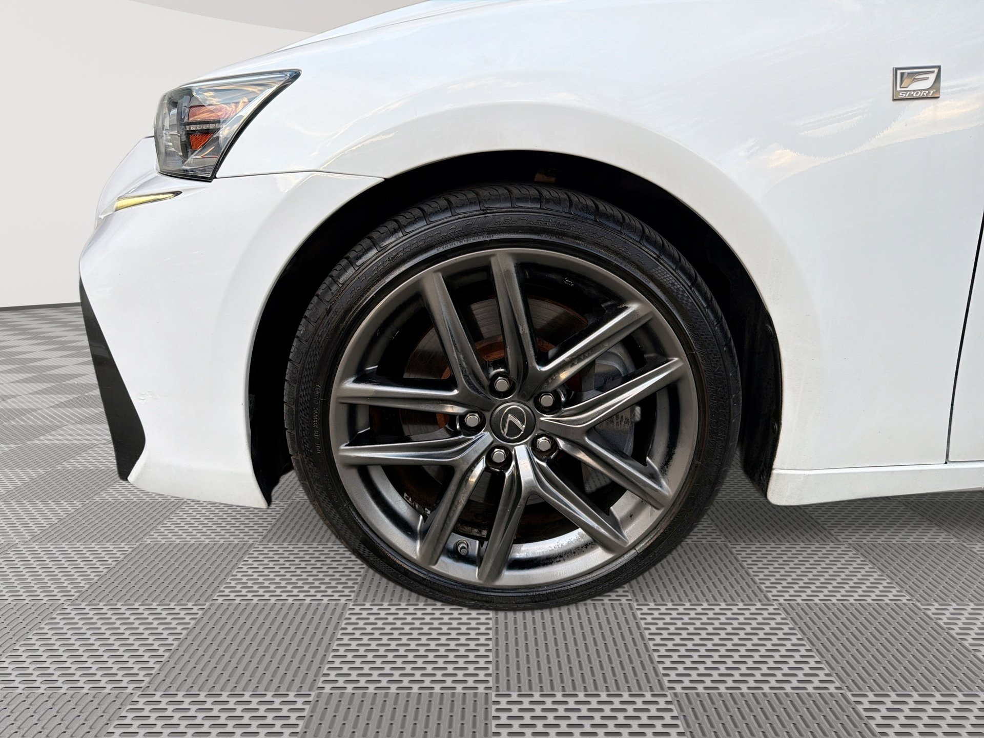 Used 2018 Lexus IS 300 F Sport w/ F Sport Package RWD image 19