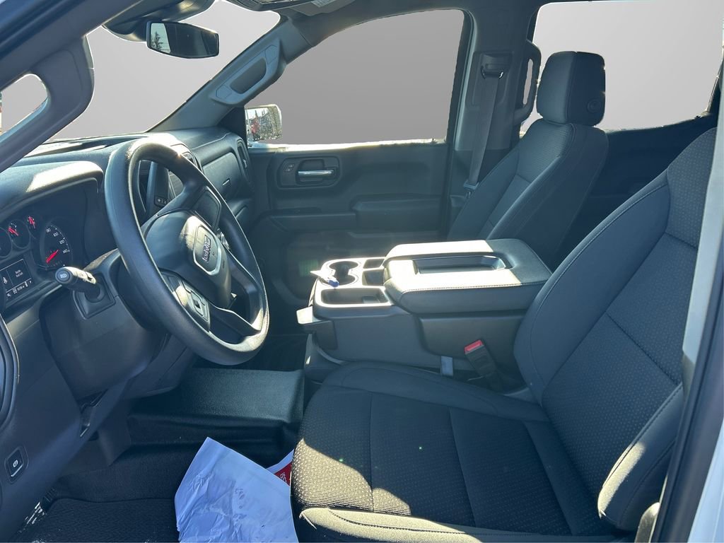 Used 2025 GMC Sierra 1500 Pro w/ Convenience Package image 10