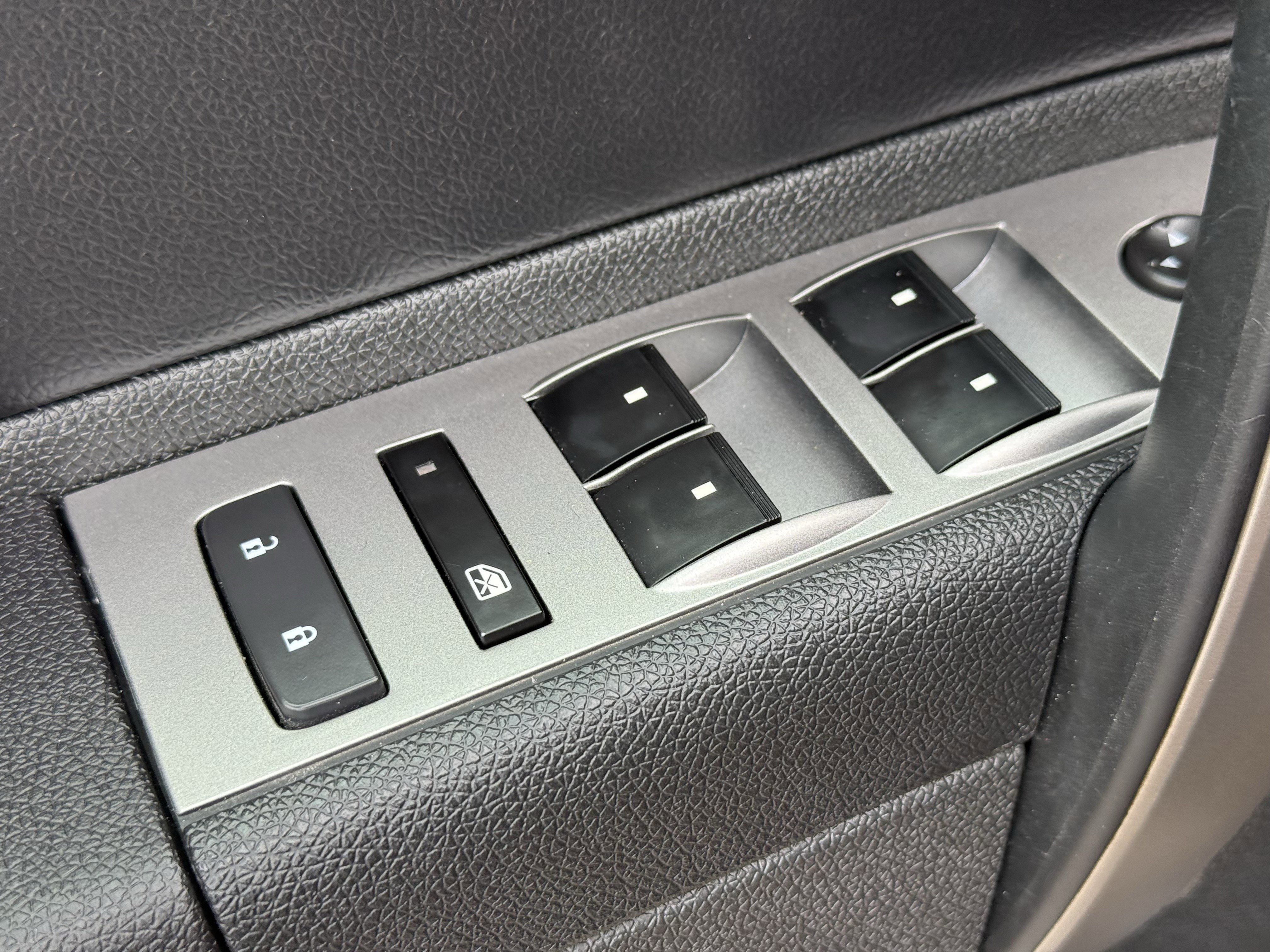 Used 2013 Chevrolet Silverado 1500 LT w/ All-Star Edition AWD/4WD image 24