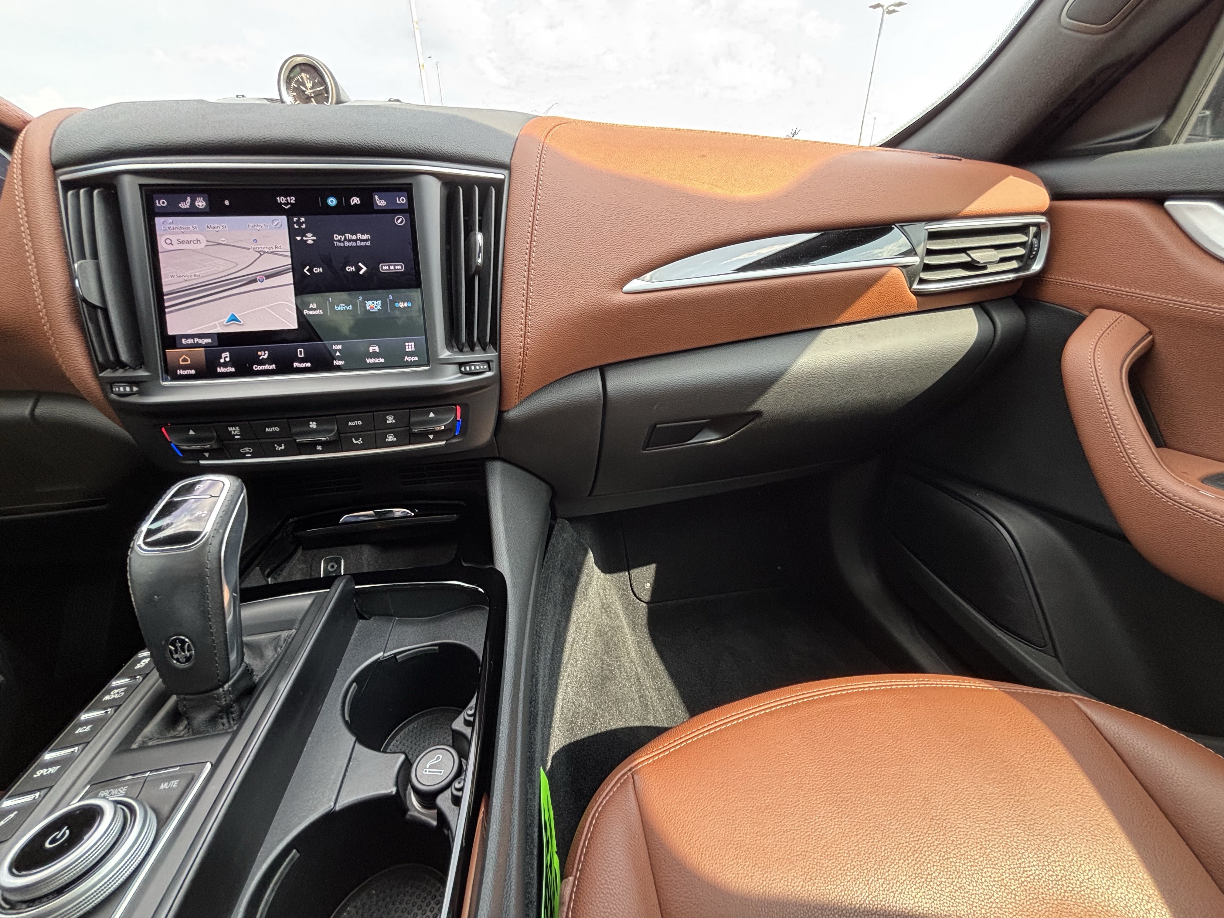 Used 2021 Maserati Levante S AWD/4WD image 30