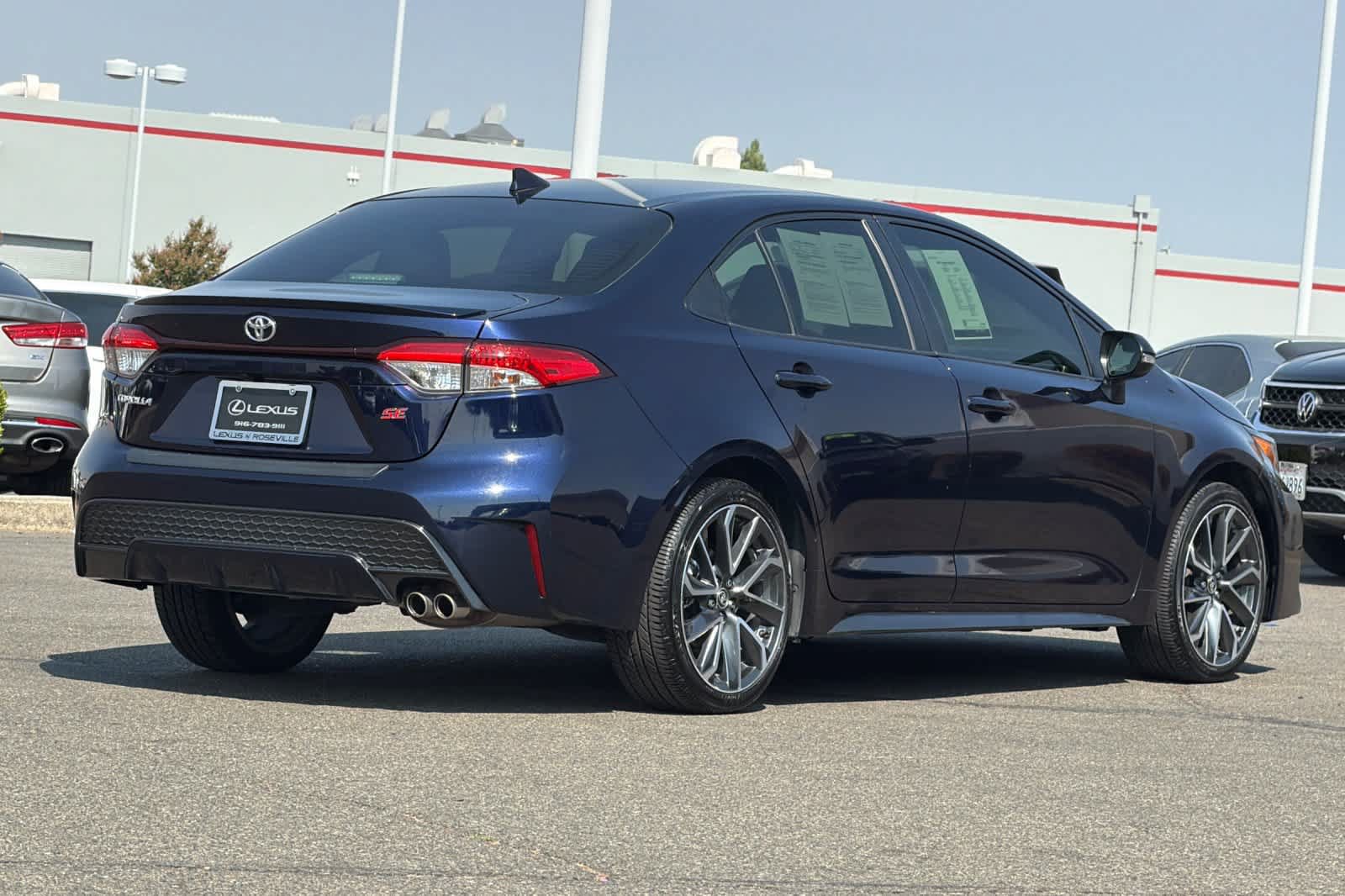 Used 2021 Toyota Corolla SE w/ SE Premium Package FWD image 2