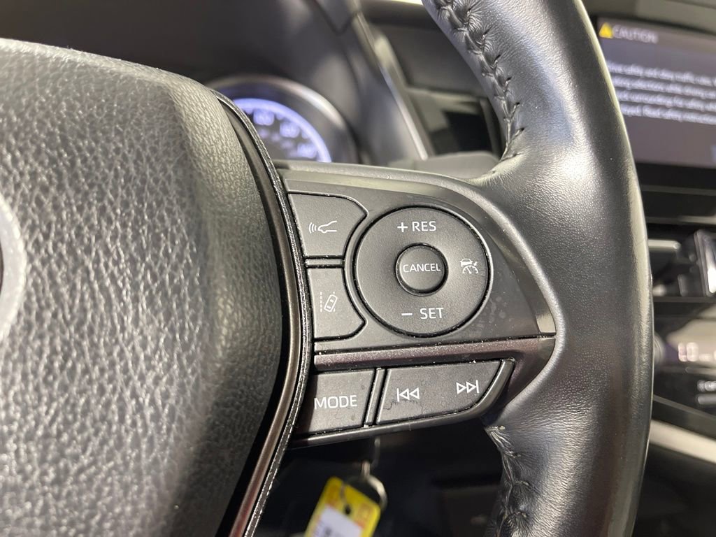 Certified 2022 Toyota Camry SE image 27