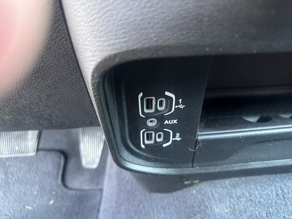 Used 2024 RAM 3500 Tradesman w/ Chrome Appearance Group image 19