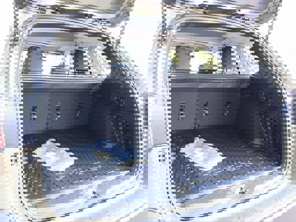 New 2025 Subaru Outback Touring XT image 16