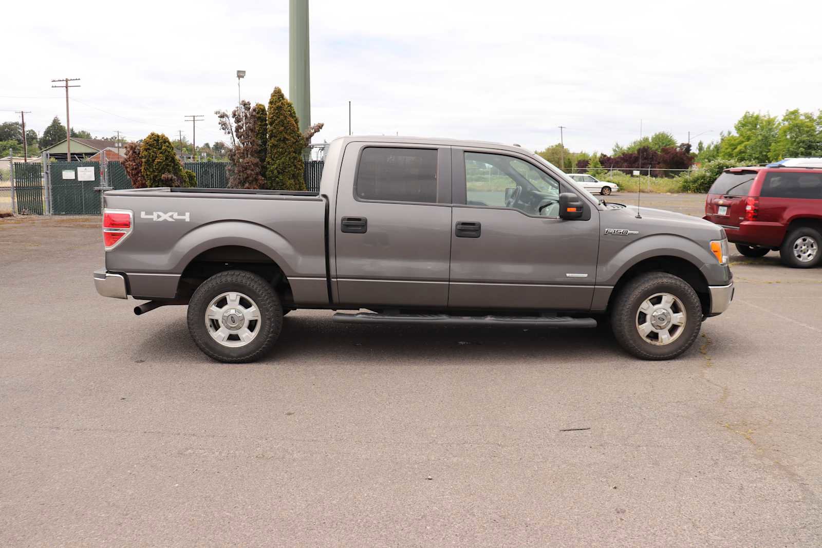 Used 2014 Ford F150 XLT w/ Equipment Group 301A Mid AWD/4WD image 4