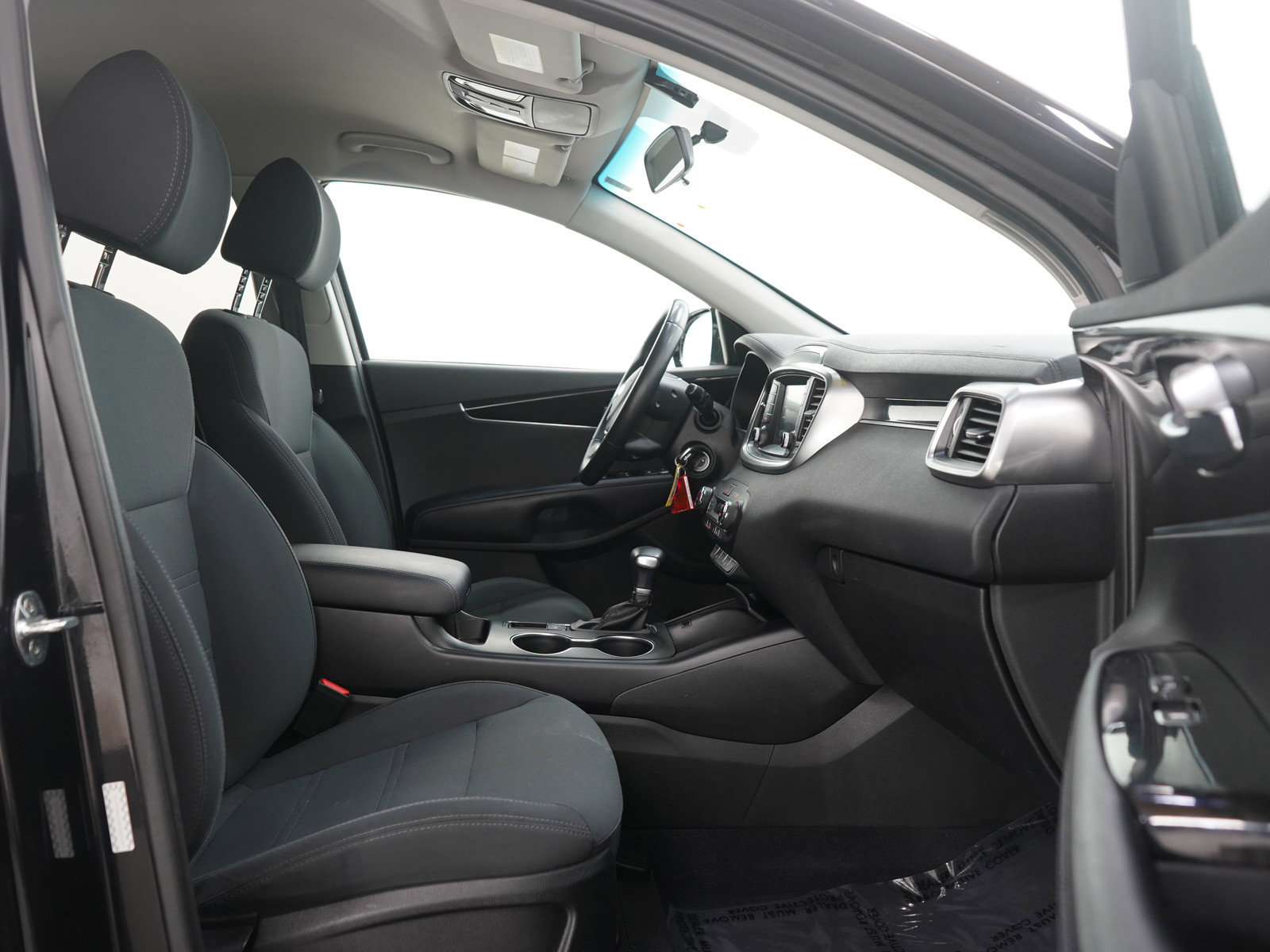 Used 2019 Kia Sorento S image 12