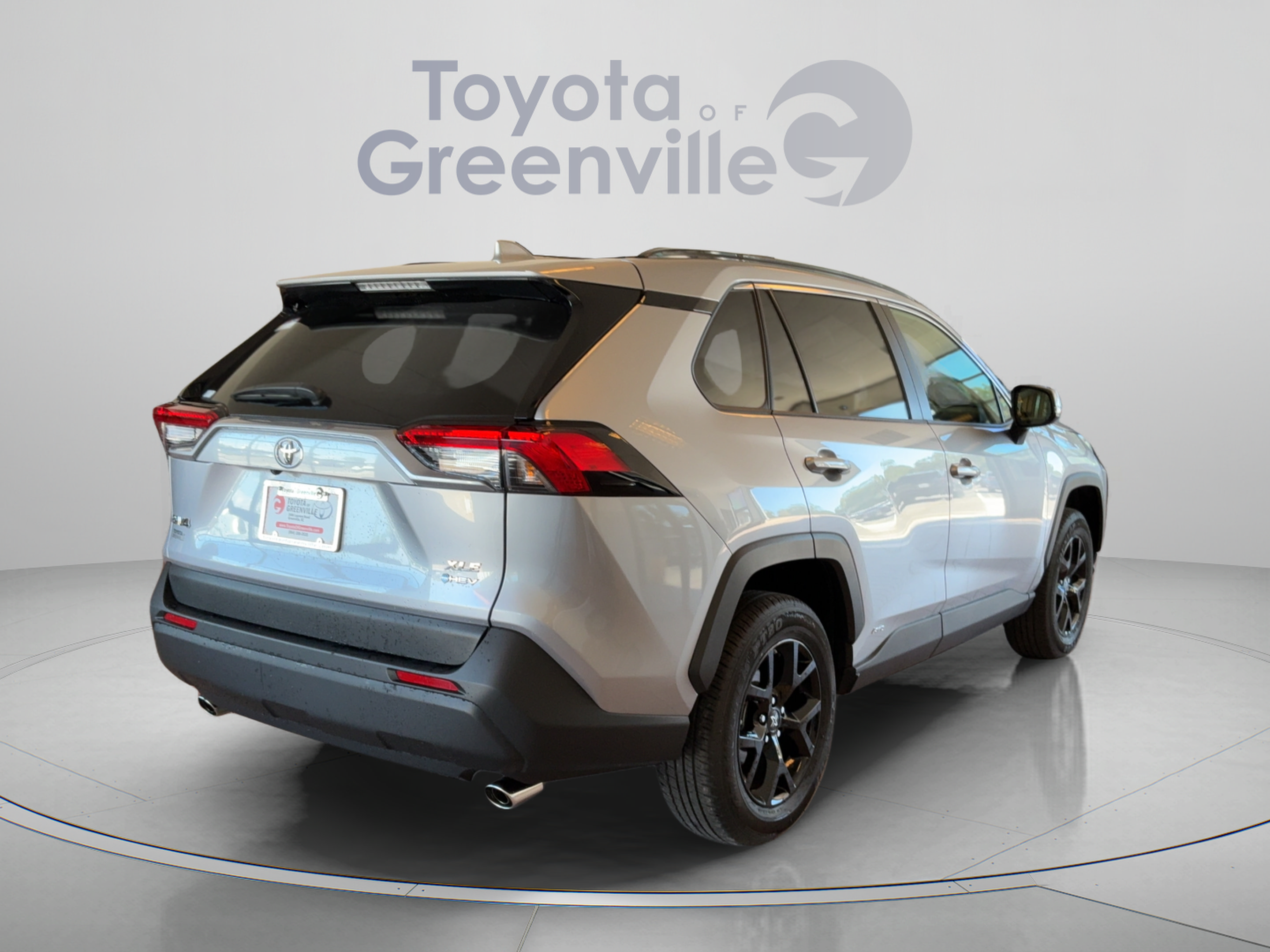 Used 2025 Toyota RAV4 XLE w/ Convenience Package AWD/4WD image 6