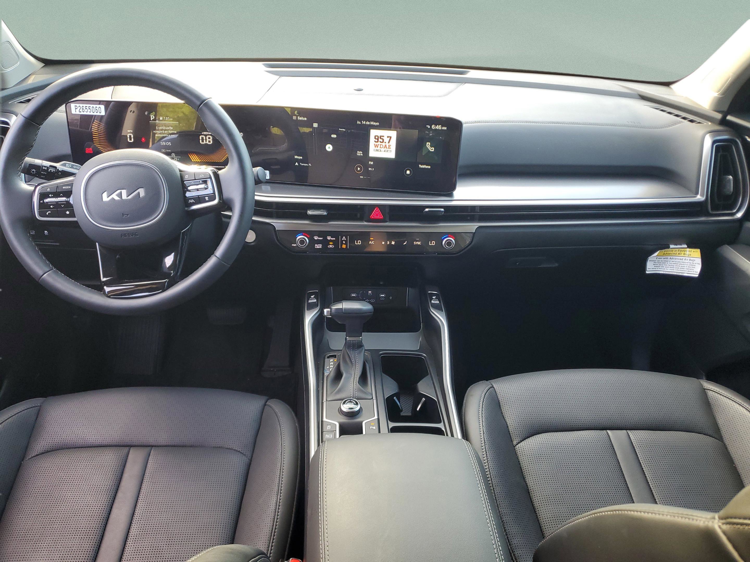 Certified 2025 Kia Sorento EX w/ Panoramic Sunroof Package FWD image 8