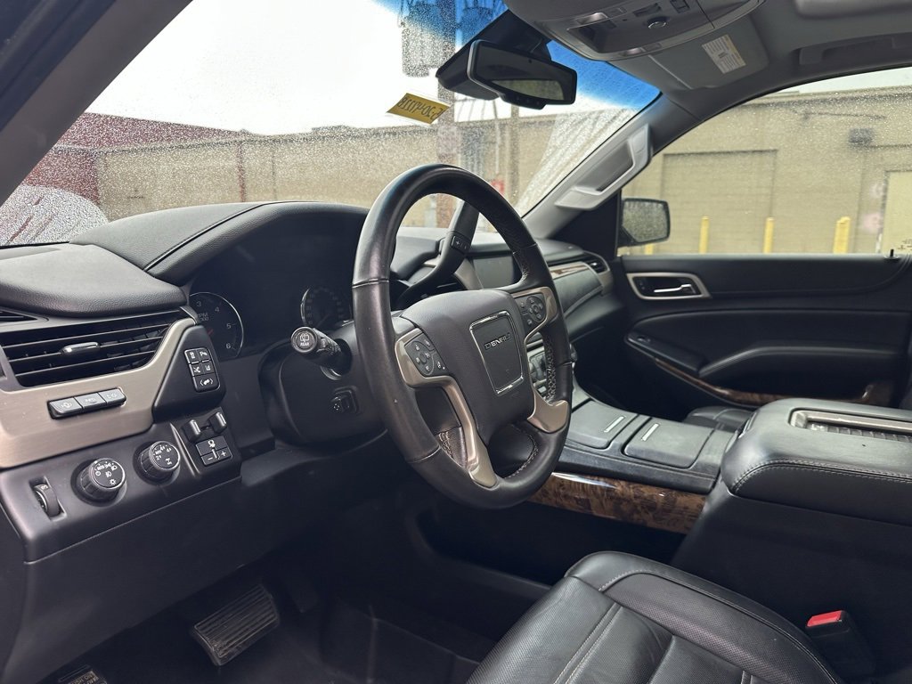 Used 2015 GMC Yukon XL Denali w/ Premium Package image 4