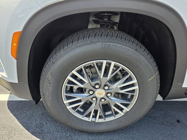New 2026 Chevrolet Traverse LT w/ Driver Confidence Package AWD/4WD image 5
