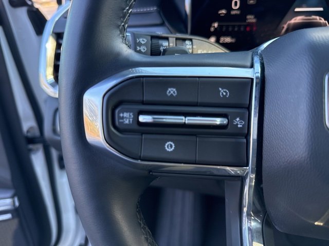 Used 2025 GMC Acadia Elevation image 12