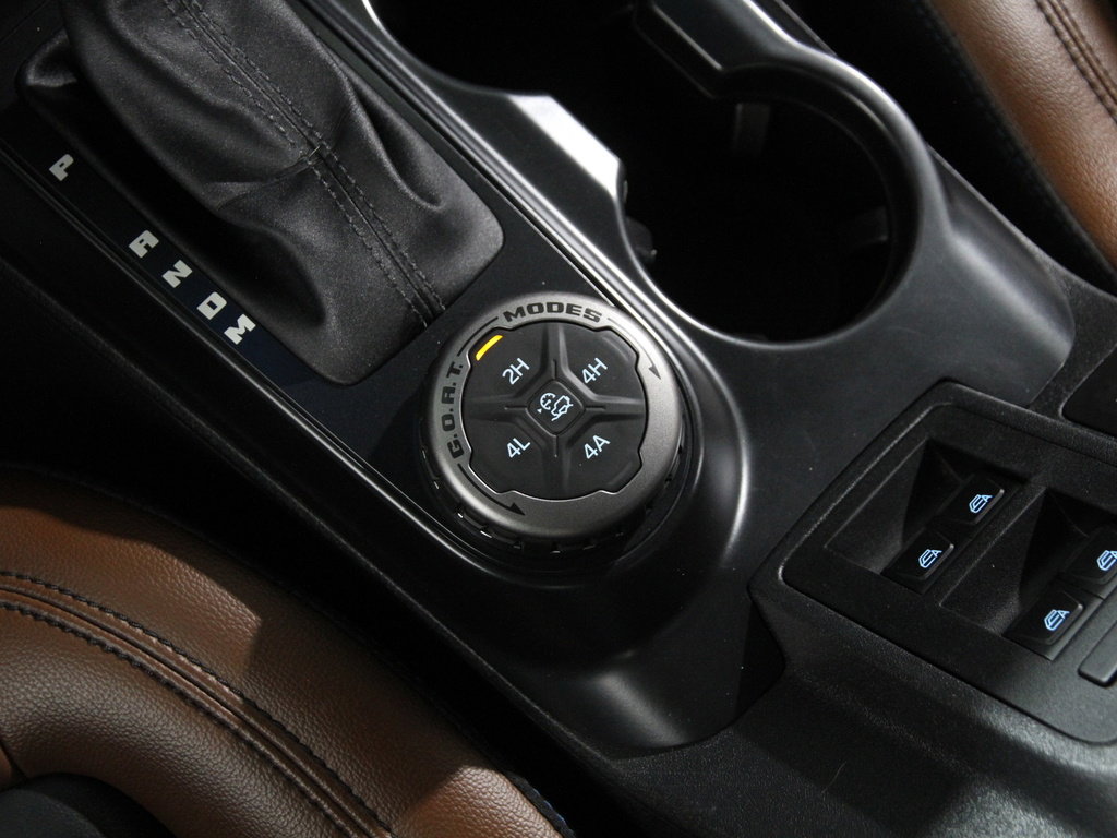 Certified 2024 Ford Bronco Outer Banks w/ Sasquatch Package image 17