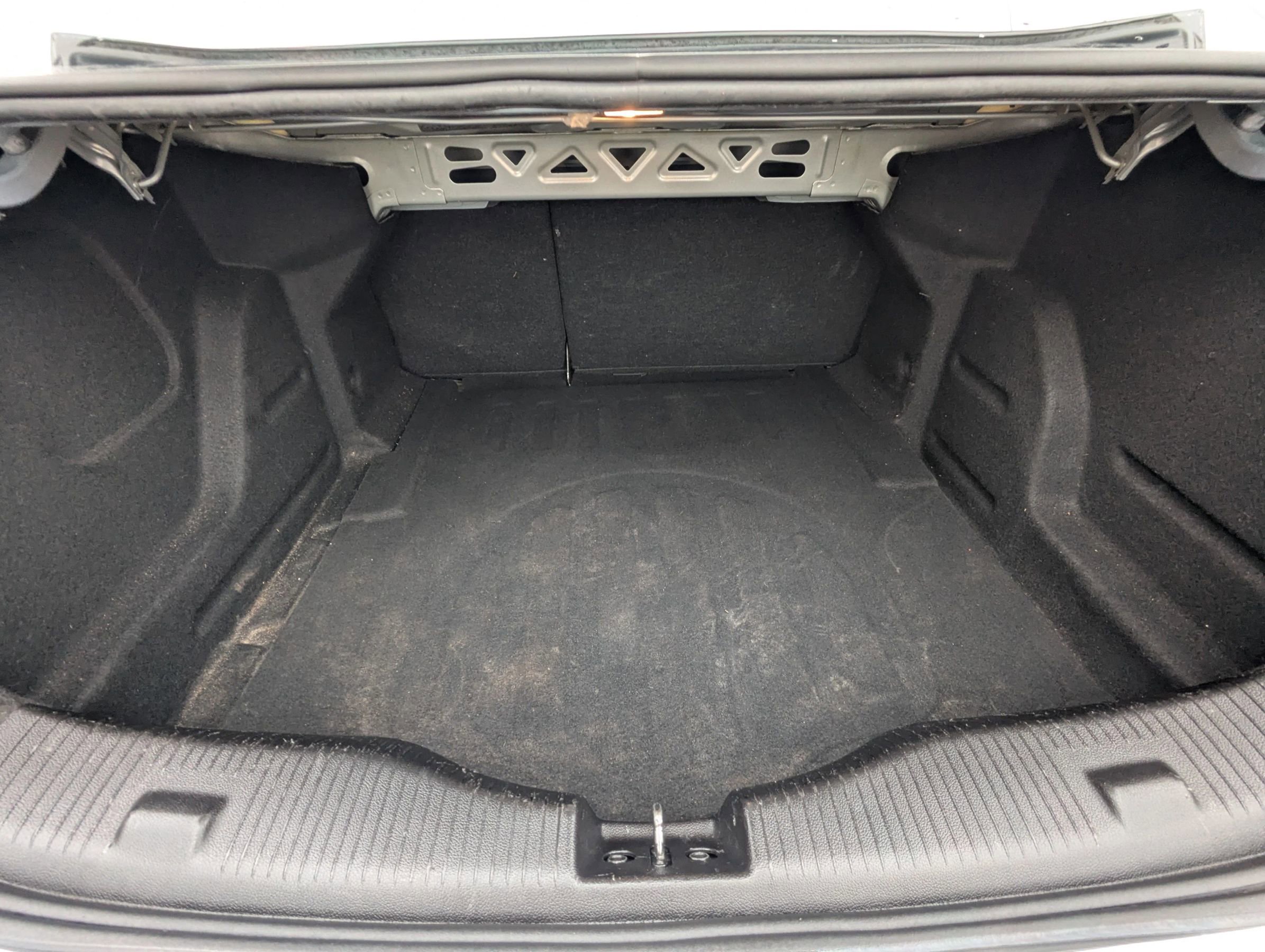 Used 2017 Chevrolet Cruze LT image 9