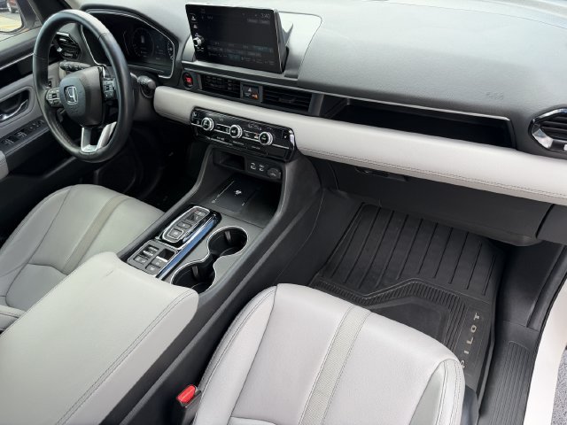 Certified 2024 Honda Pilot Touring image 15