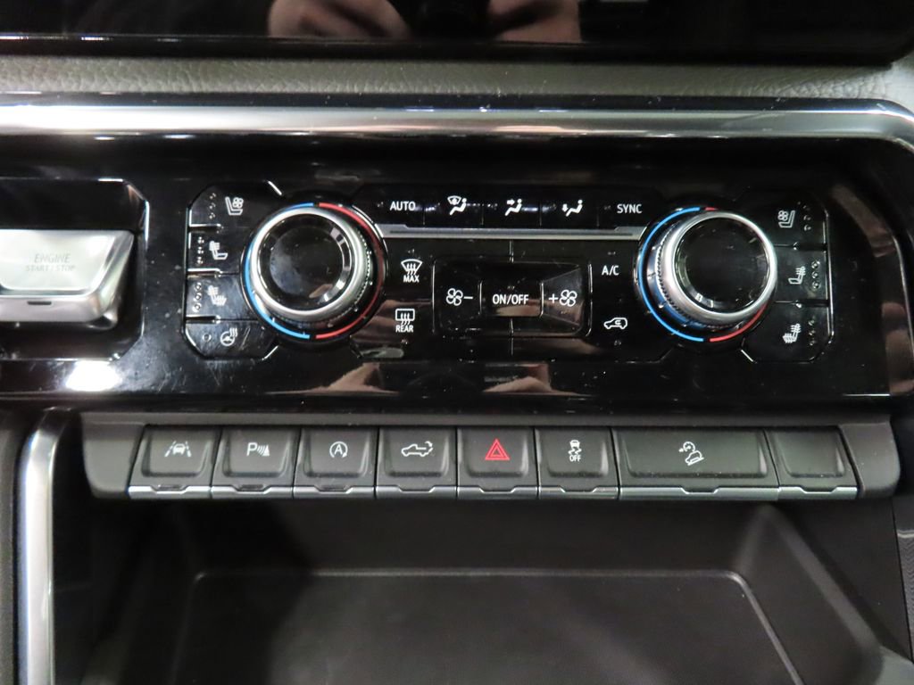Used 2025 GMC Sierra 1500 Denali AWD/4WD image 51