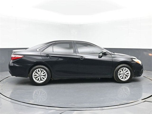 Used 2016 Toyota Camry LE image 15