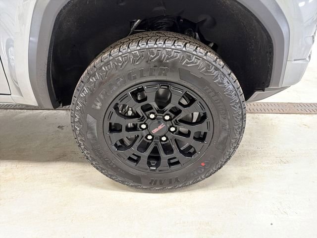 New 2026 GMC Canyon Elevation w/ Convenience Package image 14