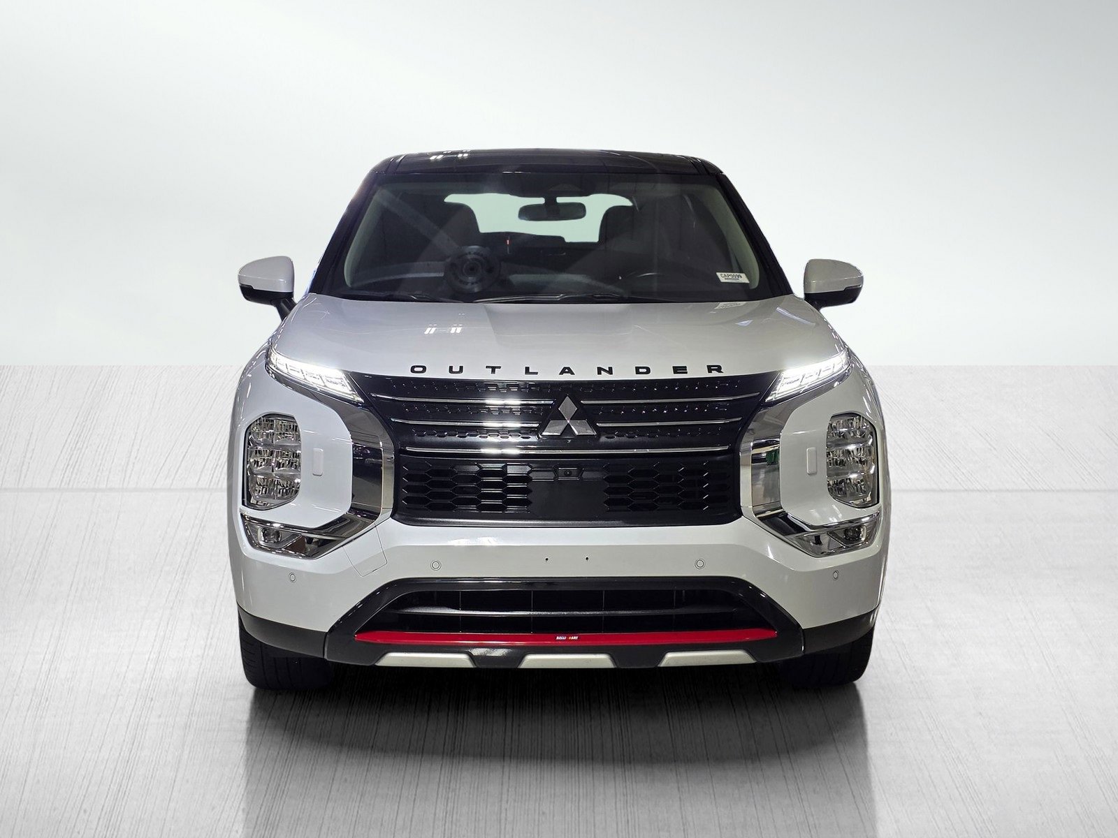 Used 2024 Mitsubishi Outlander Ralliart image 2