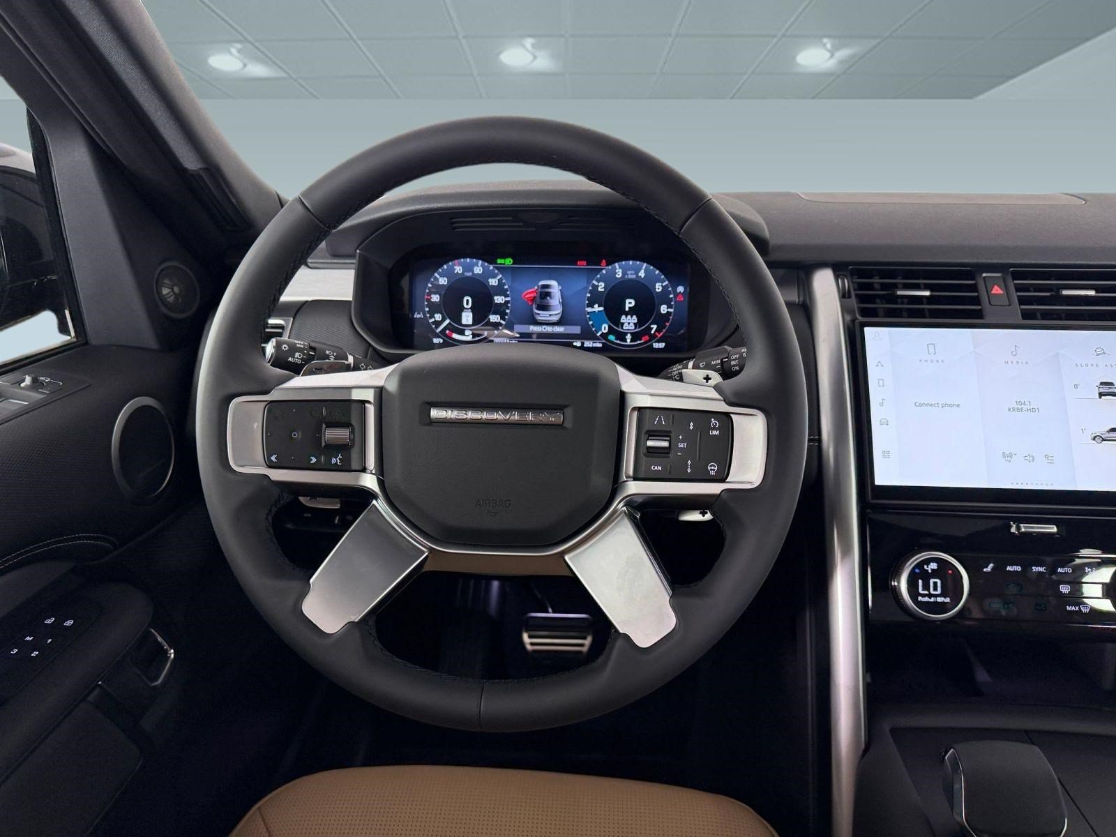 New 2026 Land Rover Discovery Dynamic SE AWD/4WD image 11
