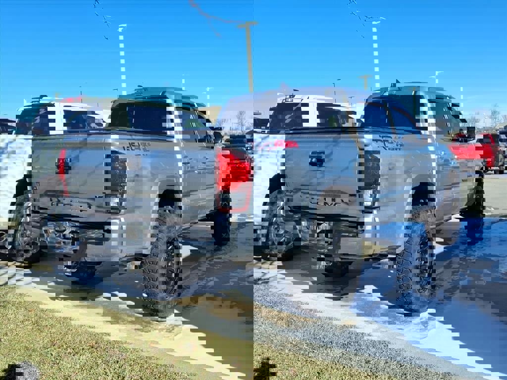 Certified 2018 Toyota Tacoma TRD Sport image 5