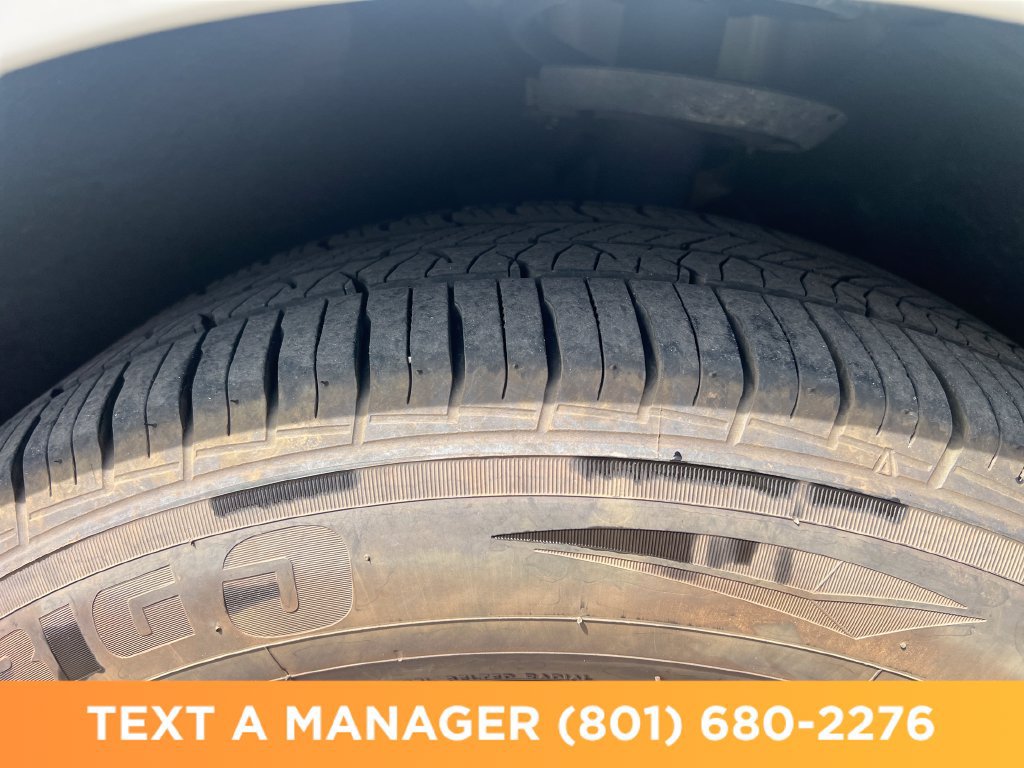 Used 2019 Chrysler Pacifica Touring-L FWD image 7