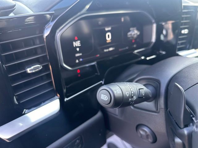 New 2026 GMC Sierra 1500 SLT image 16