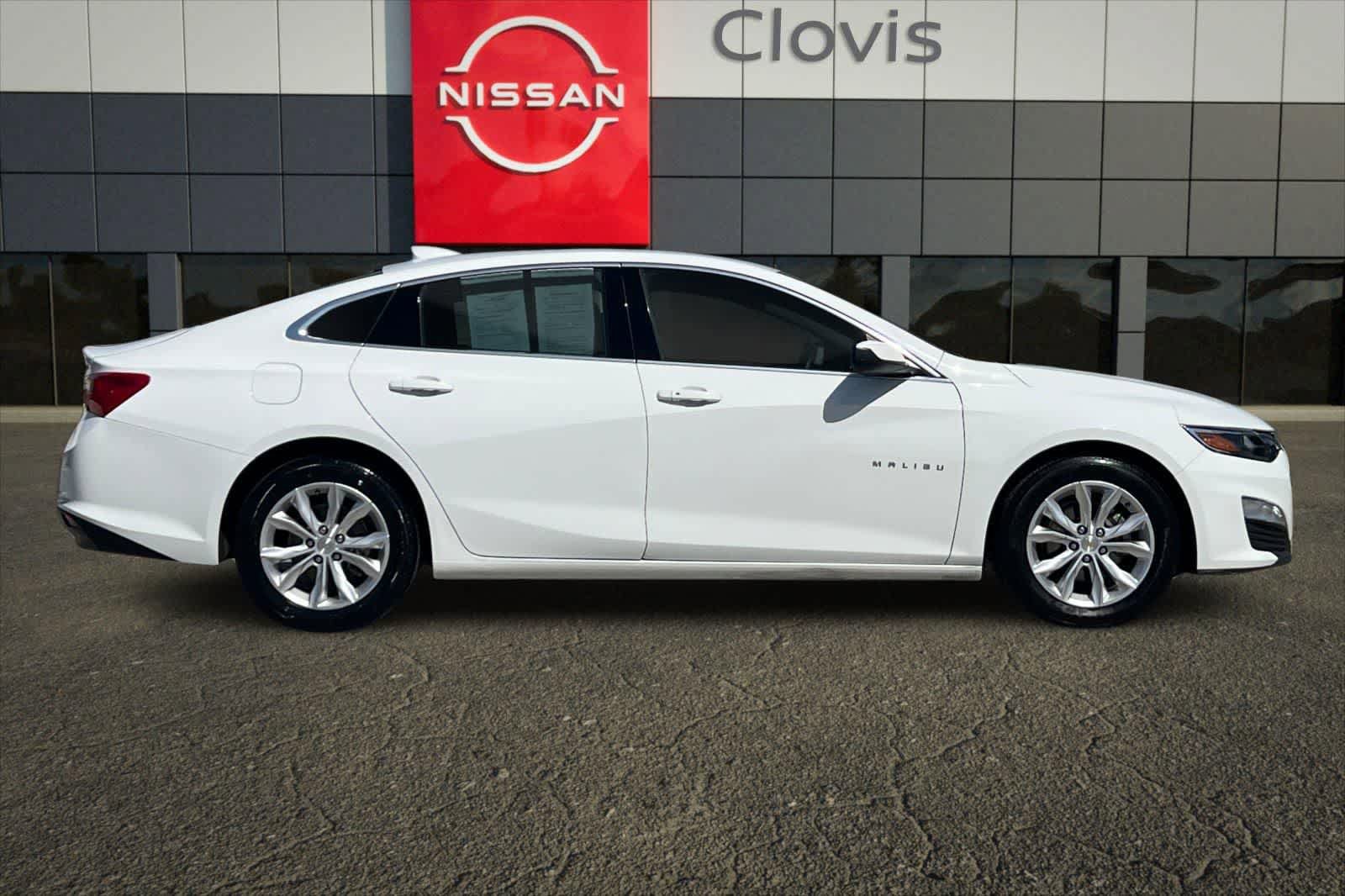 Used 2023 Chevrolet Malibu LT FWD image 9