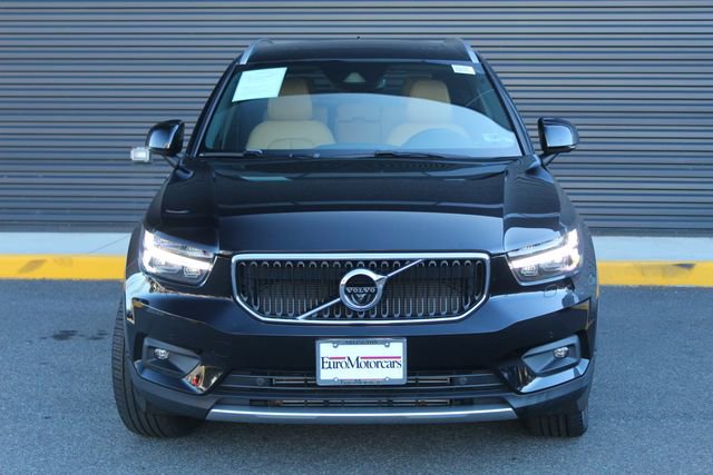 Used 2020 Volvo XC40 T5 Momentum w/ Protection Package Premier image 11