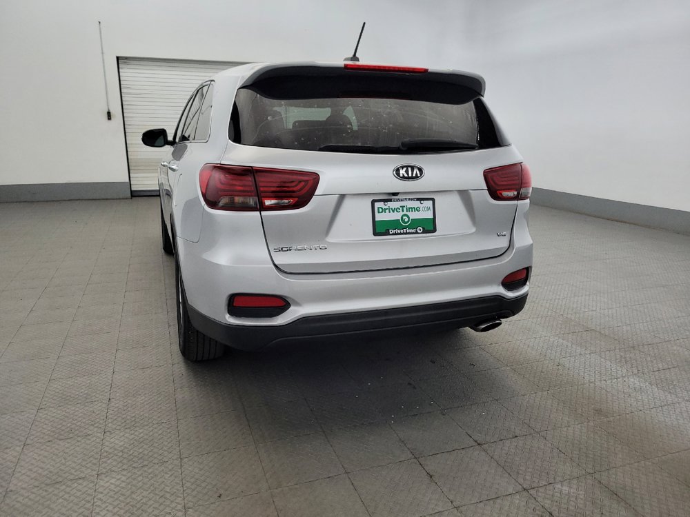 Used 2019 Kia Sorento AWD V6 image 6