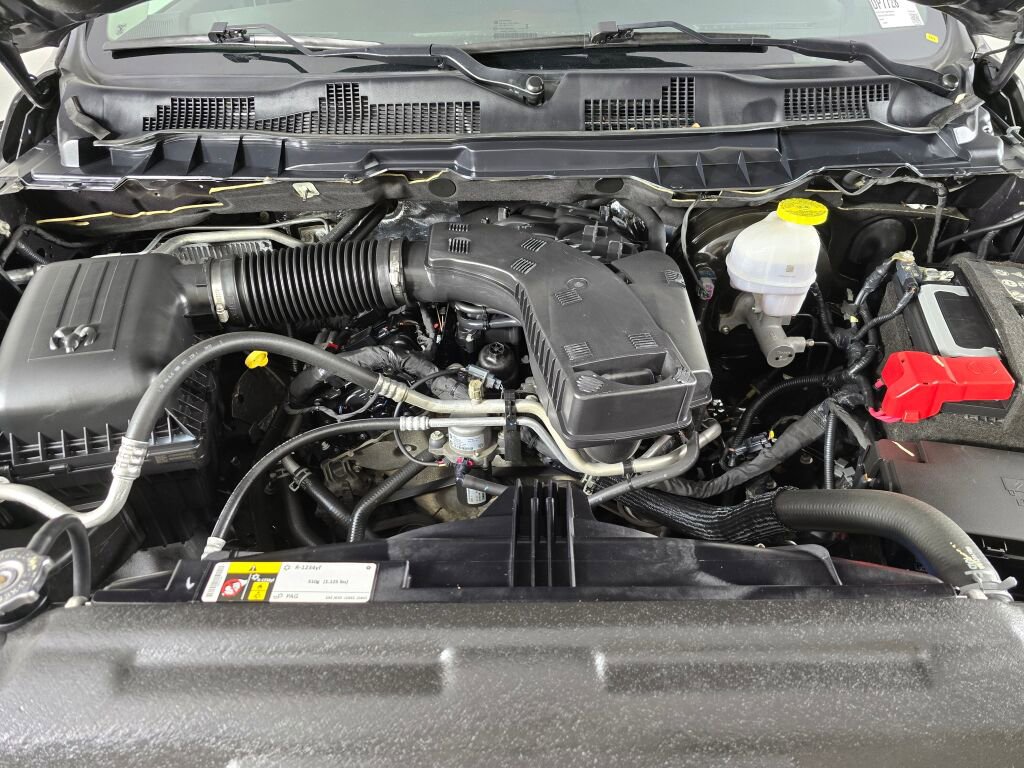 Used 2024 RAM 1500 Classic SLT image 9