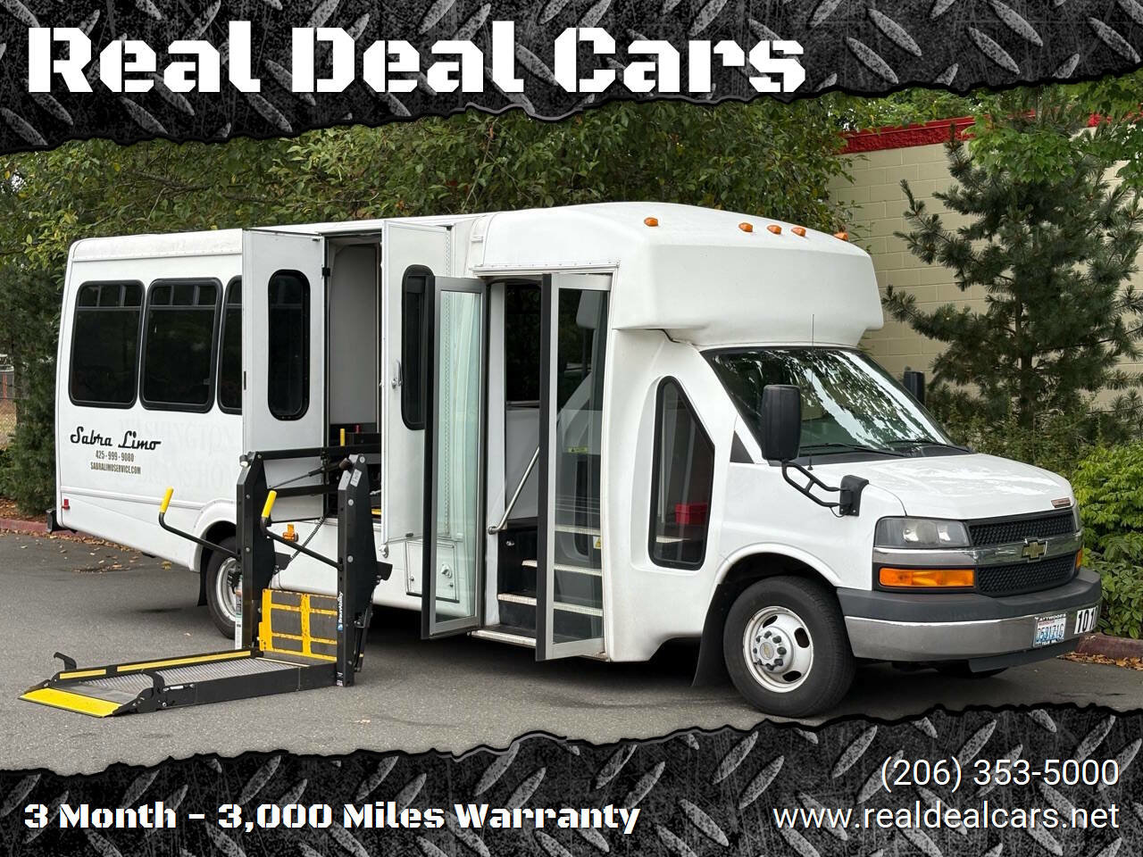 Used 2014 Chevrolet Express 4500 w/ Shuttle Bus Package RWD image 1