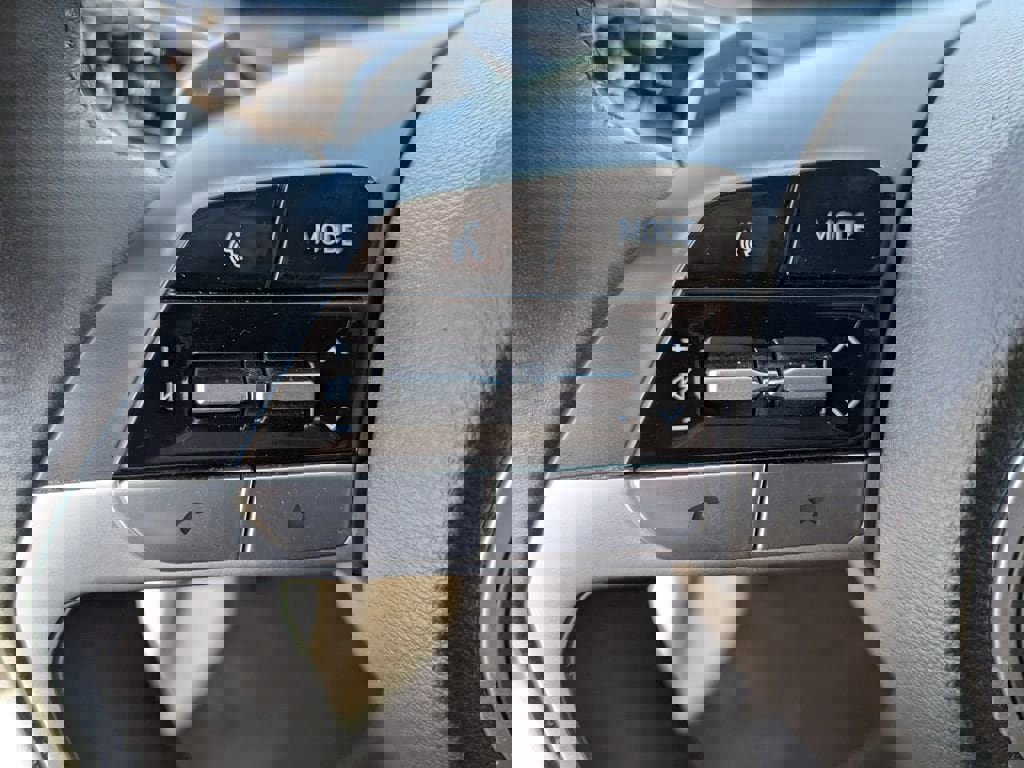 Used 2024 Hyundai Tucson Limited image 25